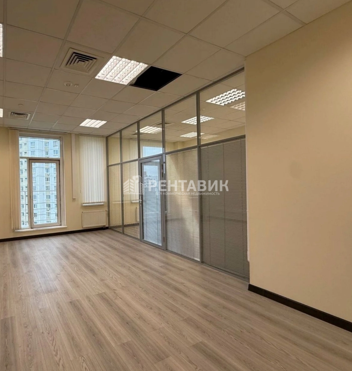 Офис 9 Акров площадью 824 квадратных метров