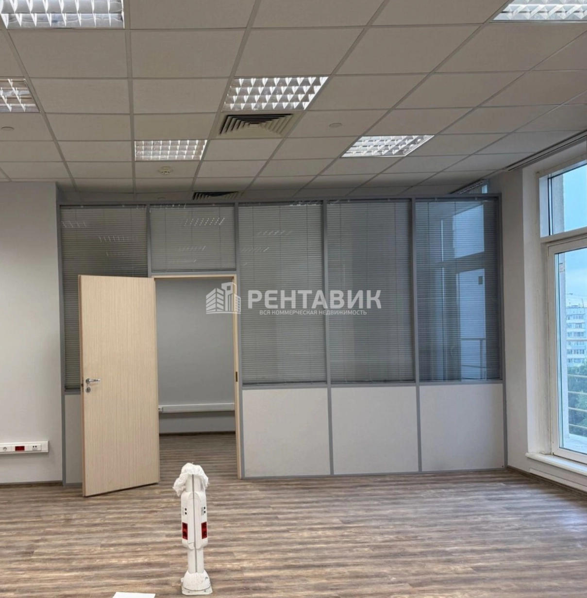 Офис 9 Акров площадью 824 квадратных метров