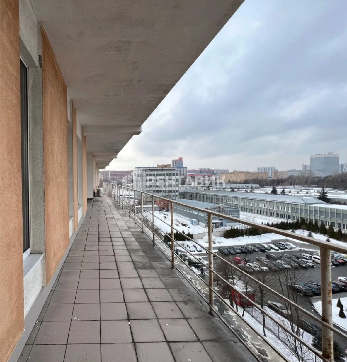Офис 9 Акров площадью 824 квадратных метров