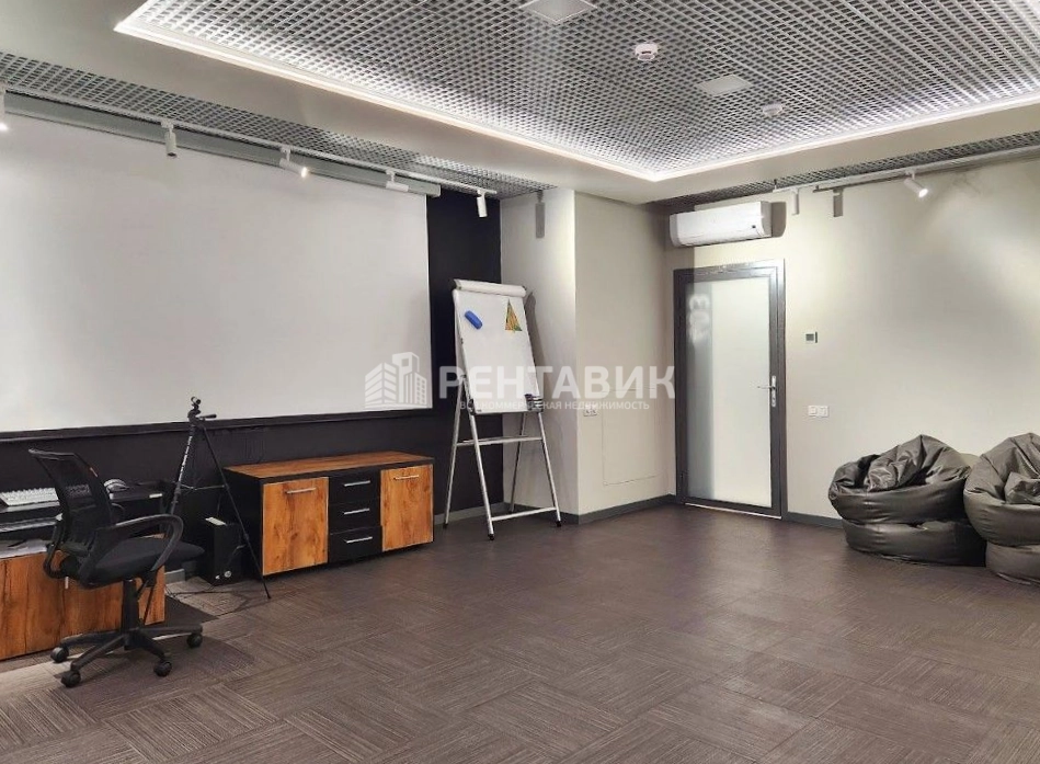 Здание целиком Салют площадью 8046 квадратных метров