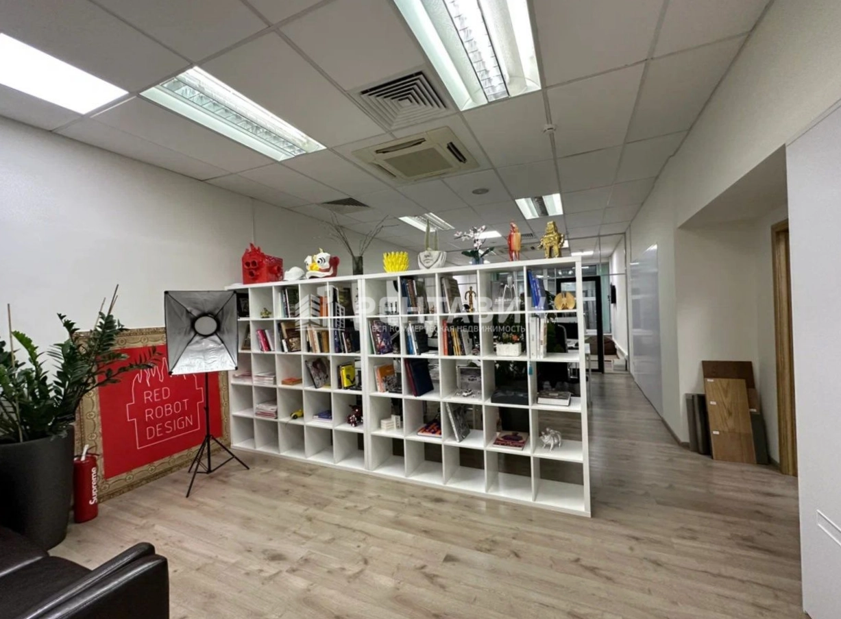Офис Baker Plaza / Бейкер Плаза площадью 347.6 квадратных метров