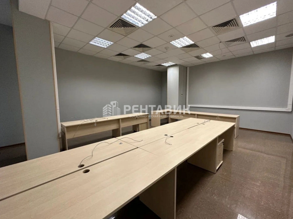 Офис Baker Plaza / Бейкер Плаза площадью 395 квадратных метров