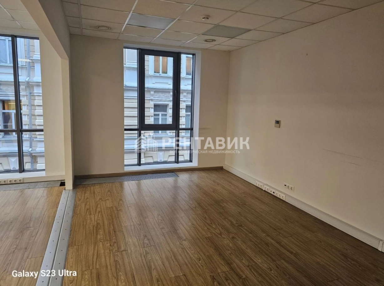 Офис Депо площадью 145 квадратных метров