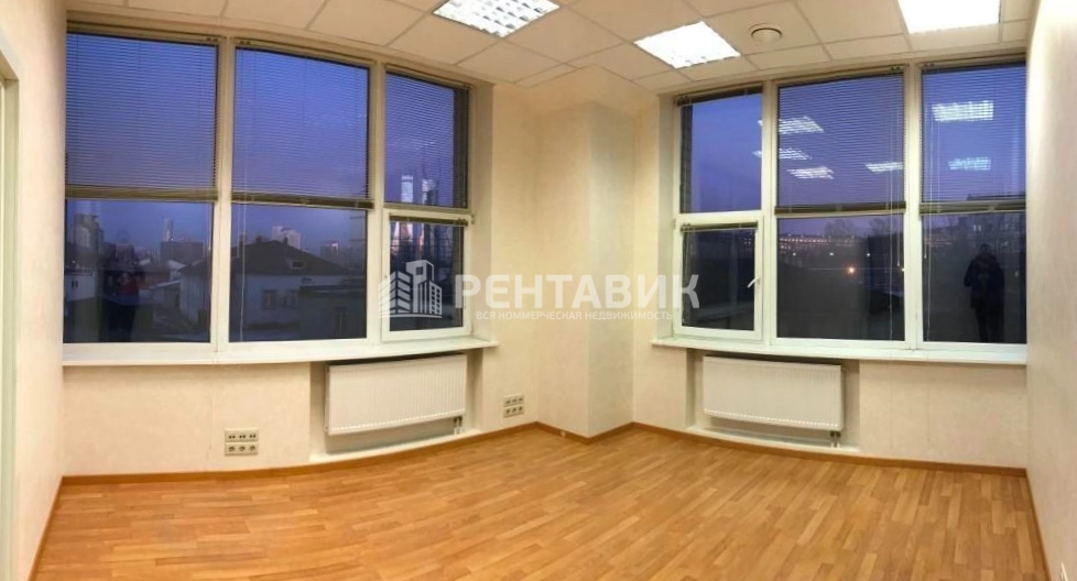 Офис Барклай Плаза площадью 184 квадратных метров