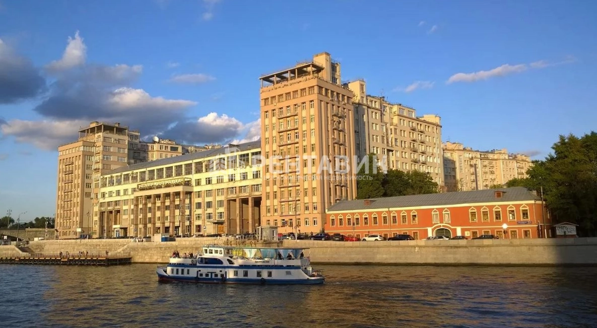 фасад дома, здание по адресу г Москва, ул Серафимовича, д 2