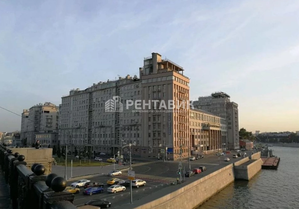 фасад дома, здание по адресу г Москва, ул Серафимовича, д 2