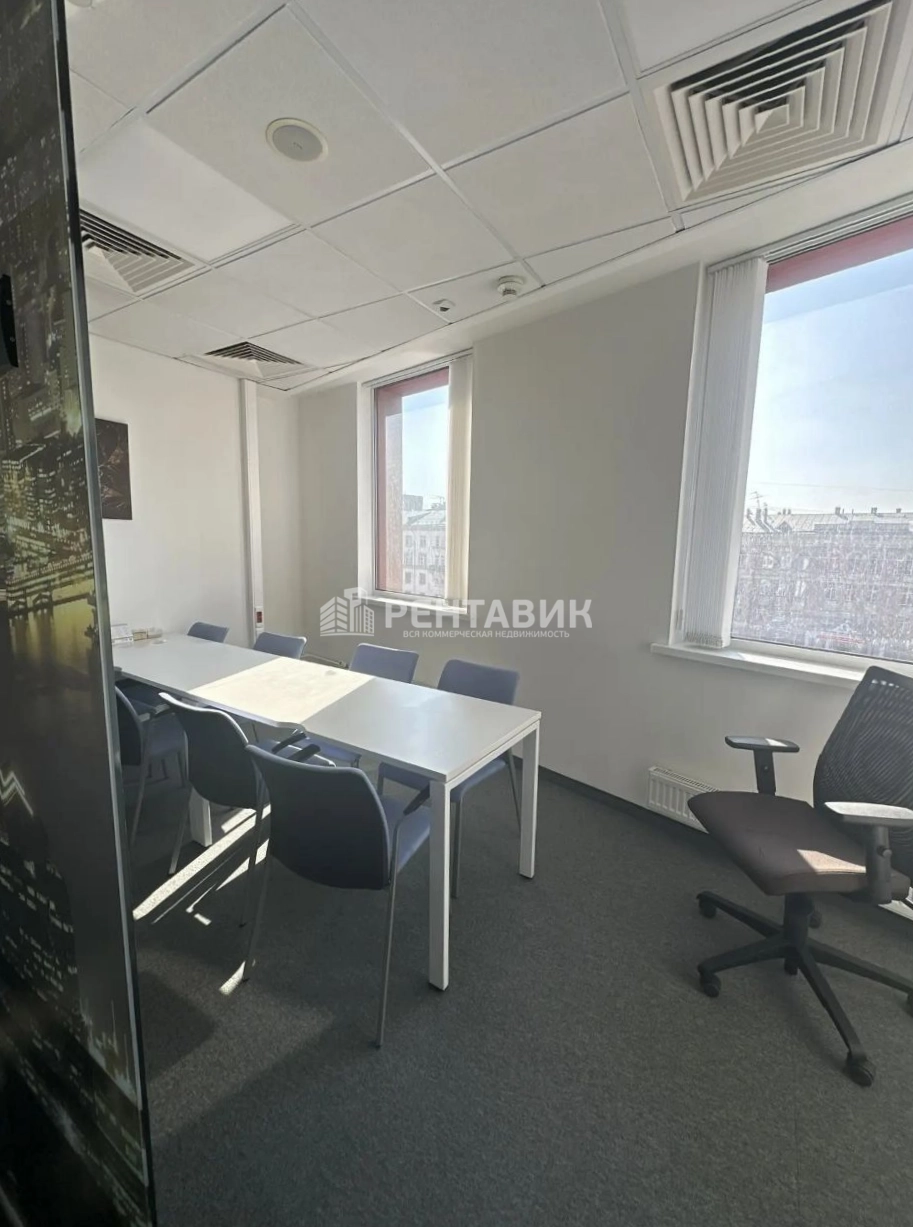 Офис Кулон Билдинг площадью 367 квадратных метров