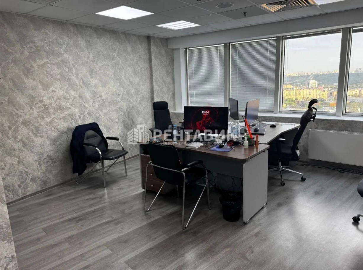 Офис Башня 2000 площадью 450 квадратных метров