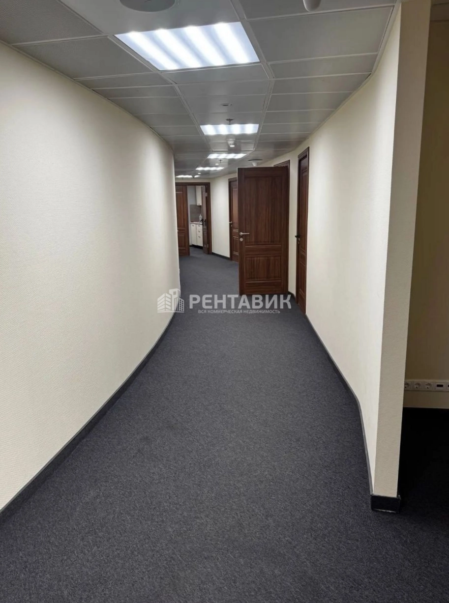 Офис Башня 2000 площадью 450 квадратных метров