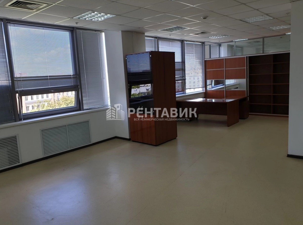 Офис Трио площадью 373 квадратных метров