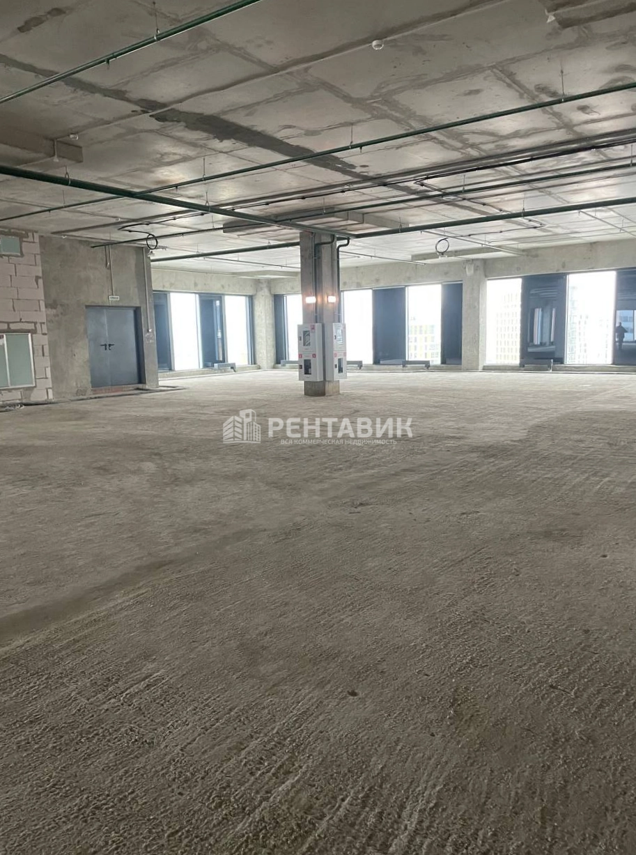 Офис Тесла площадью 2432 квадратных метров