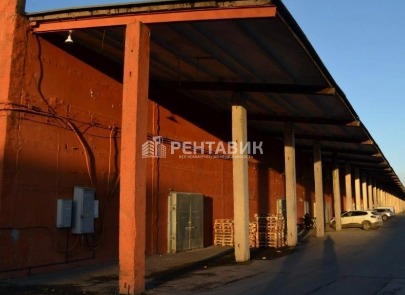 Здание Пригородный, Вырицкое, 2 по адресу Ленинградская обл, Гатчинский р-н, поселок Пригородный, Вырицкое шоссе, д 2