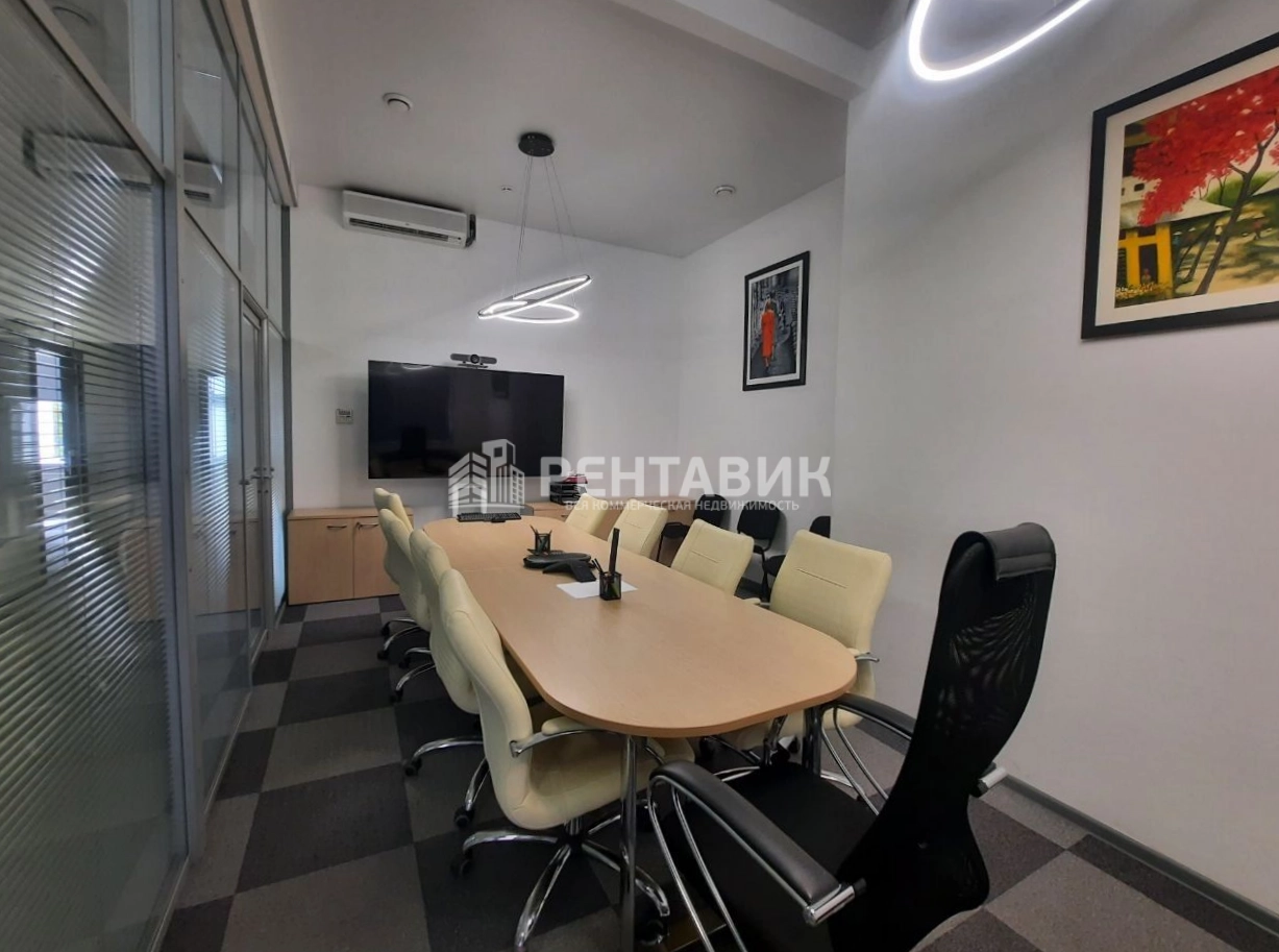 Офис Baker Plaza / Бейкер Плаза площадью 444 квадратных метров