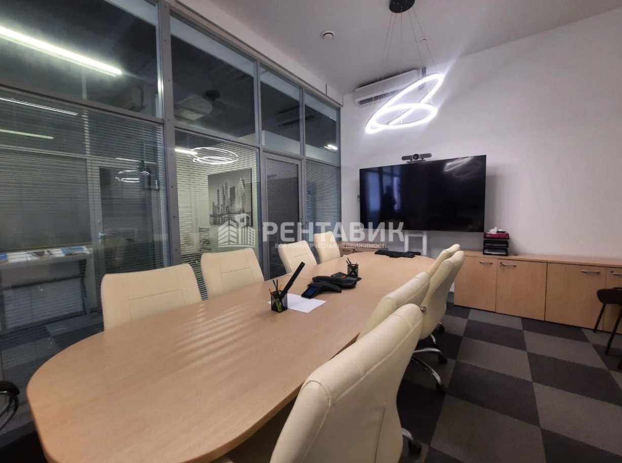 Офис Baker Plaza / Бейкер Плаза площадью 444 квадратных метров
