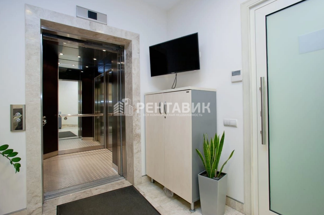 Офис Баркли Плаза площадью 392 квадратных метров