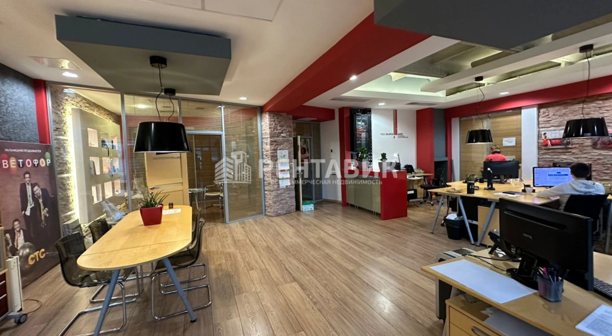 Офис Магистраль Плаза площадью 300 квадратных метров