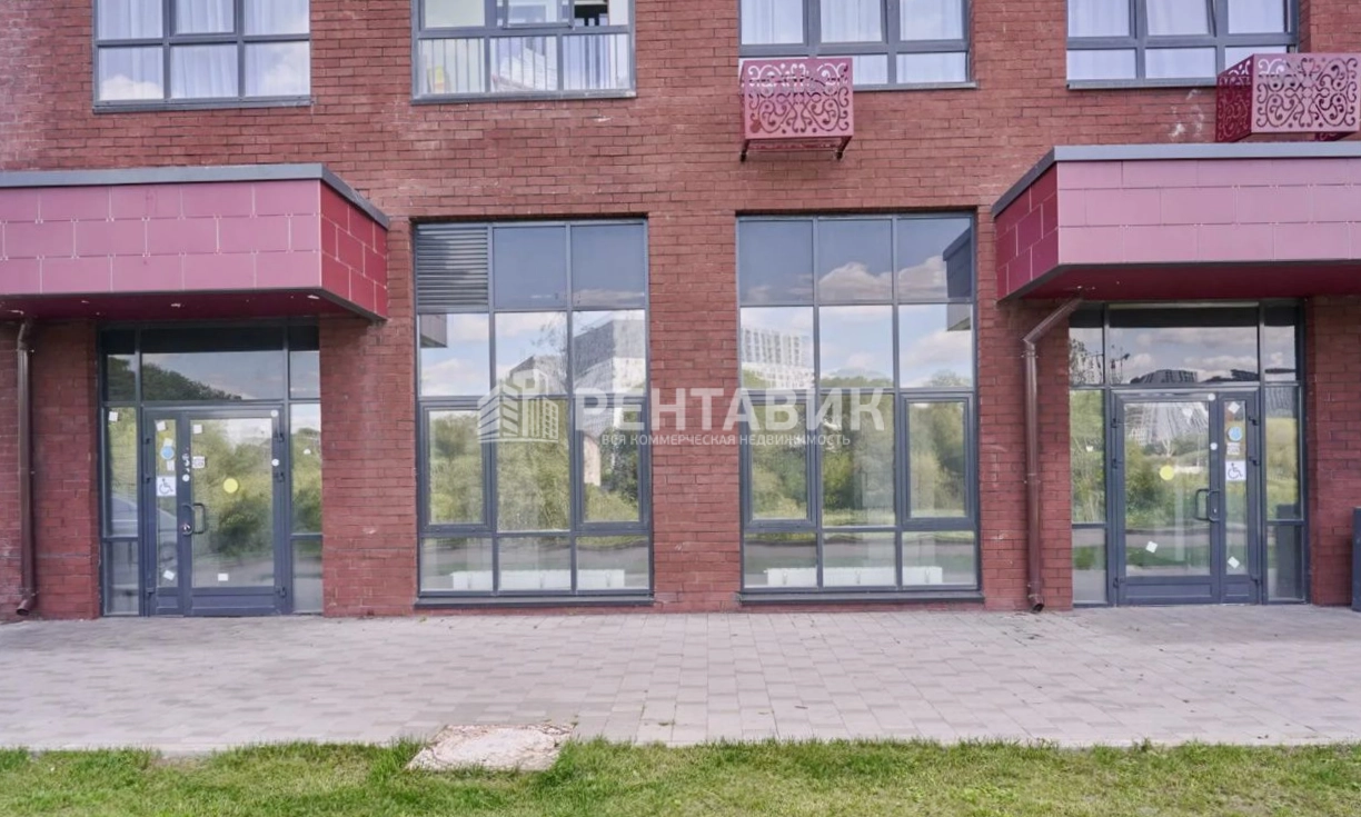 Торговая площадь Испанские кварталы площадью 189.8 квадратных метров