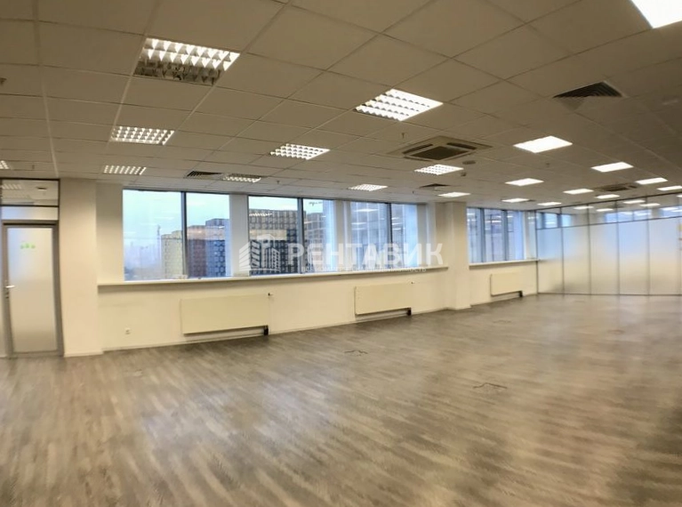 Офис Ломоносов площадью 1267 квадратных метров