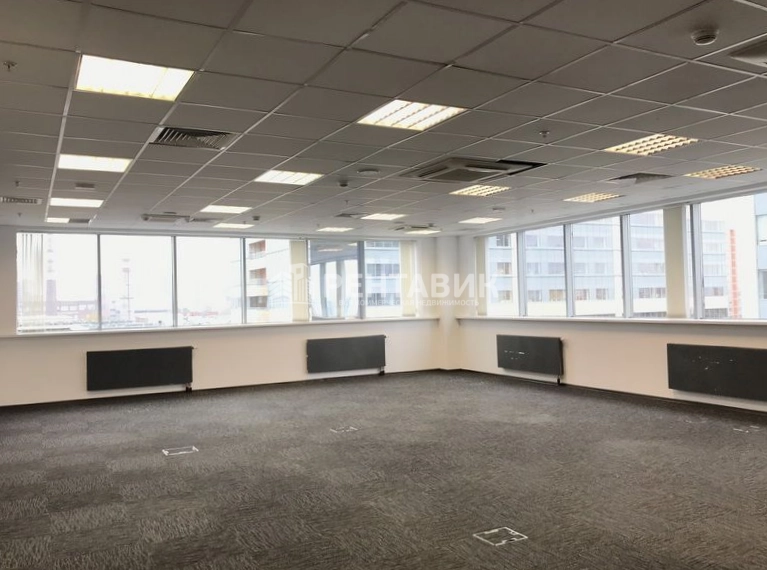Офис Ломоносов площадью 1267 квадратных метров