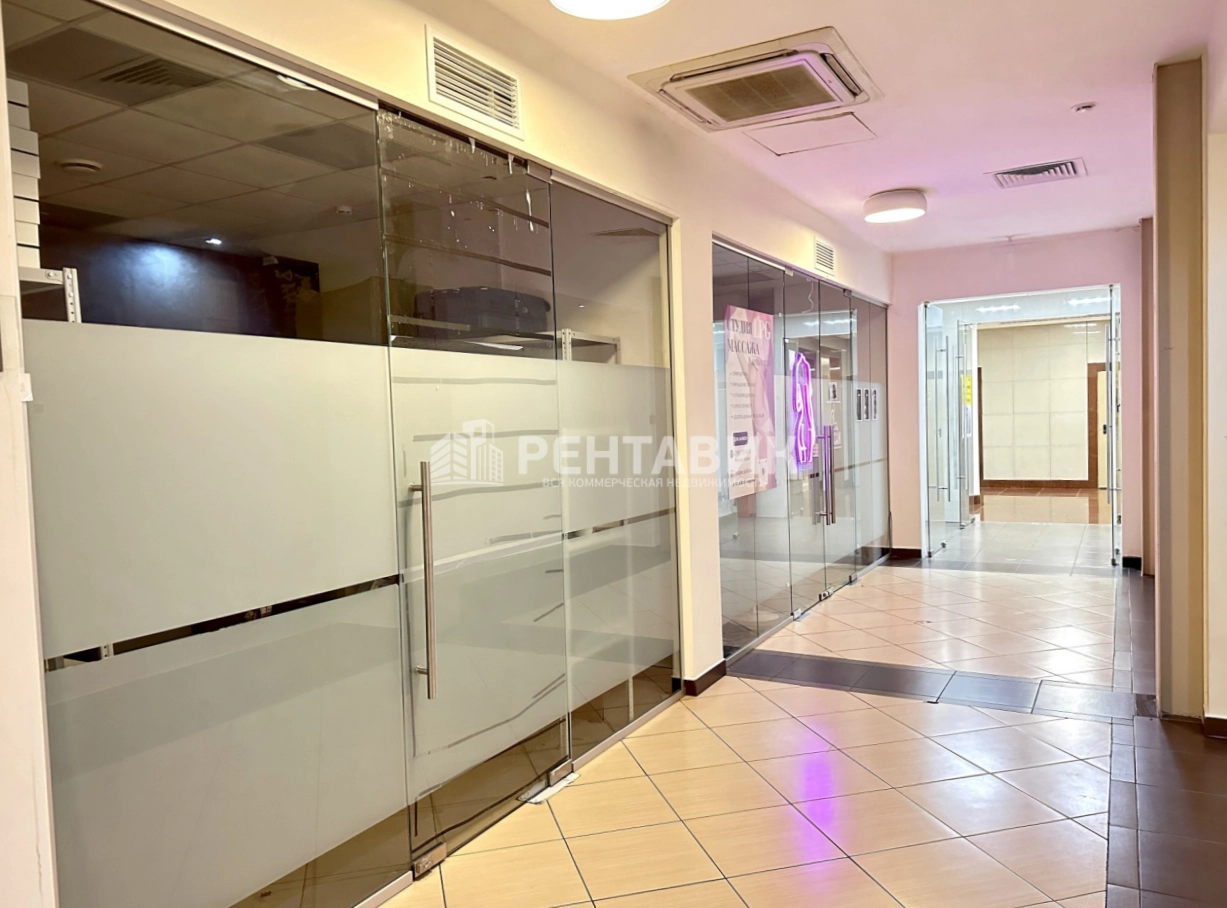 Помещение свободного назначения W Plaza I площадью 240 квадратных метров