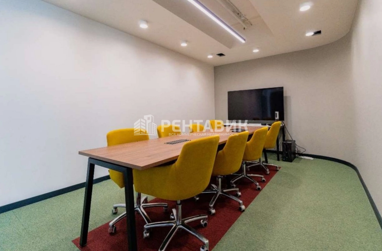 Офис Kvartal West Tower площадью 2720.4 квадратных метров
