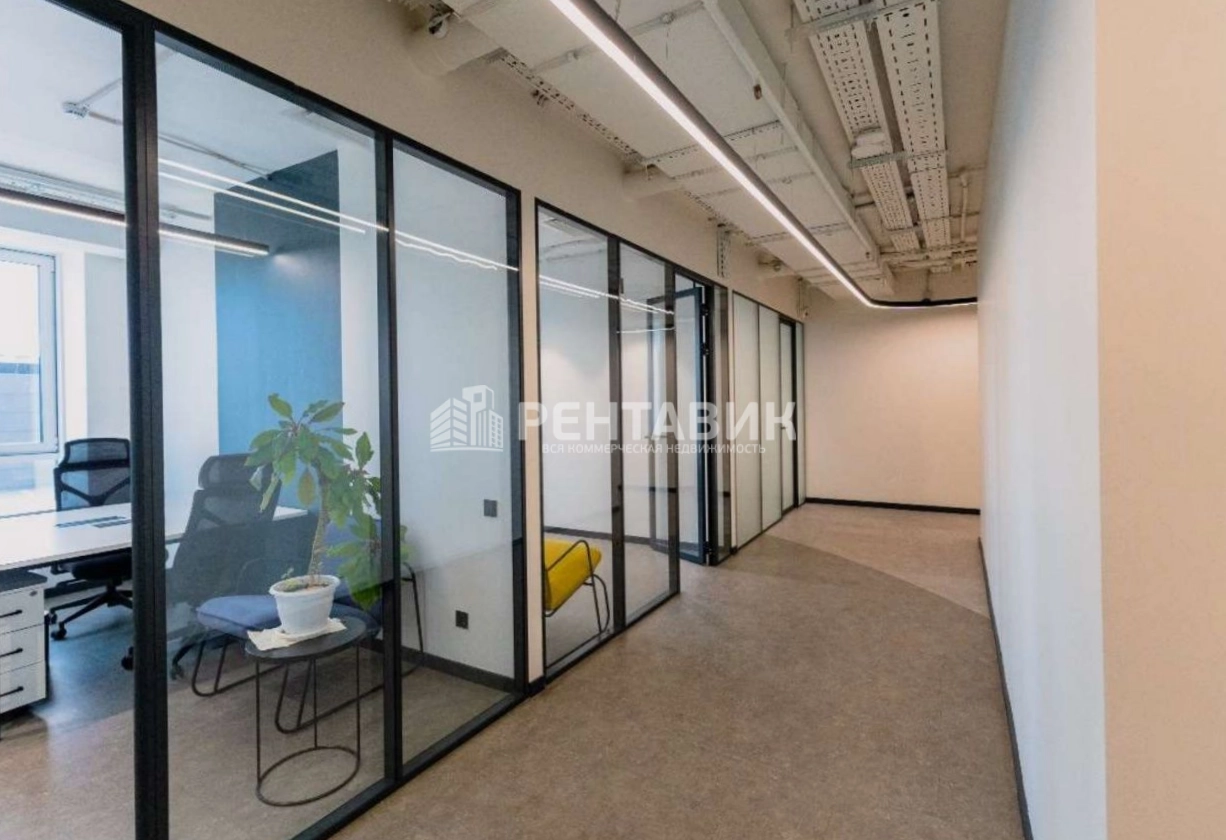 Офис Kvartal West Tower площадью 2720.4 квадратных метров