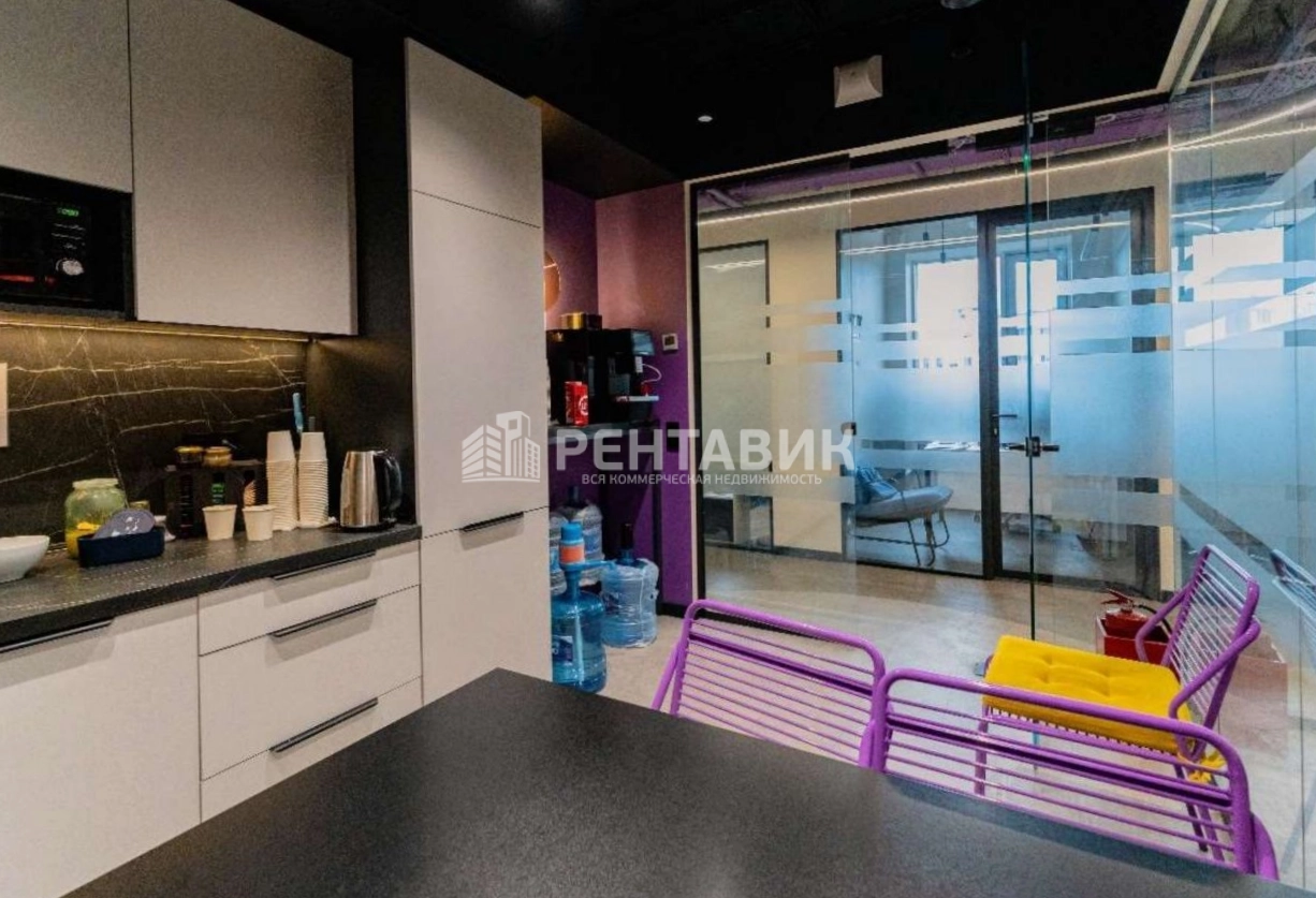 Офис Kvartal West Tower площадью 935.1 квадратных метров