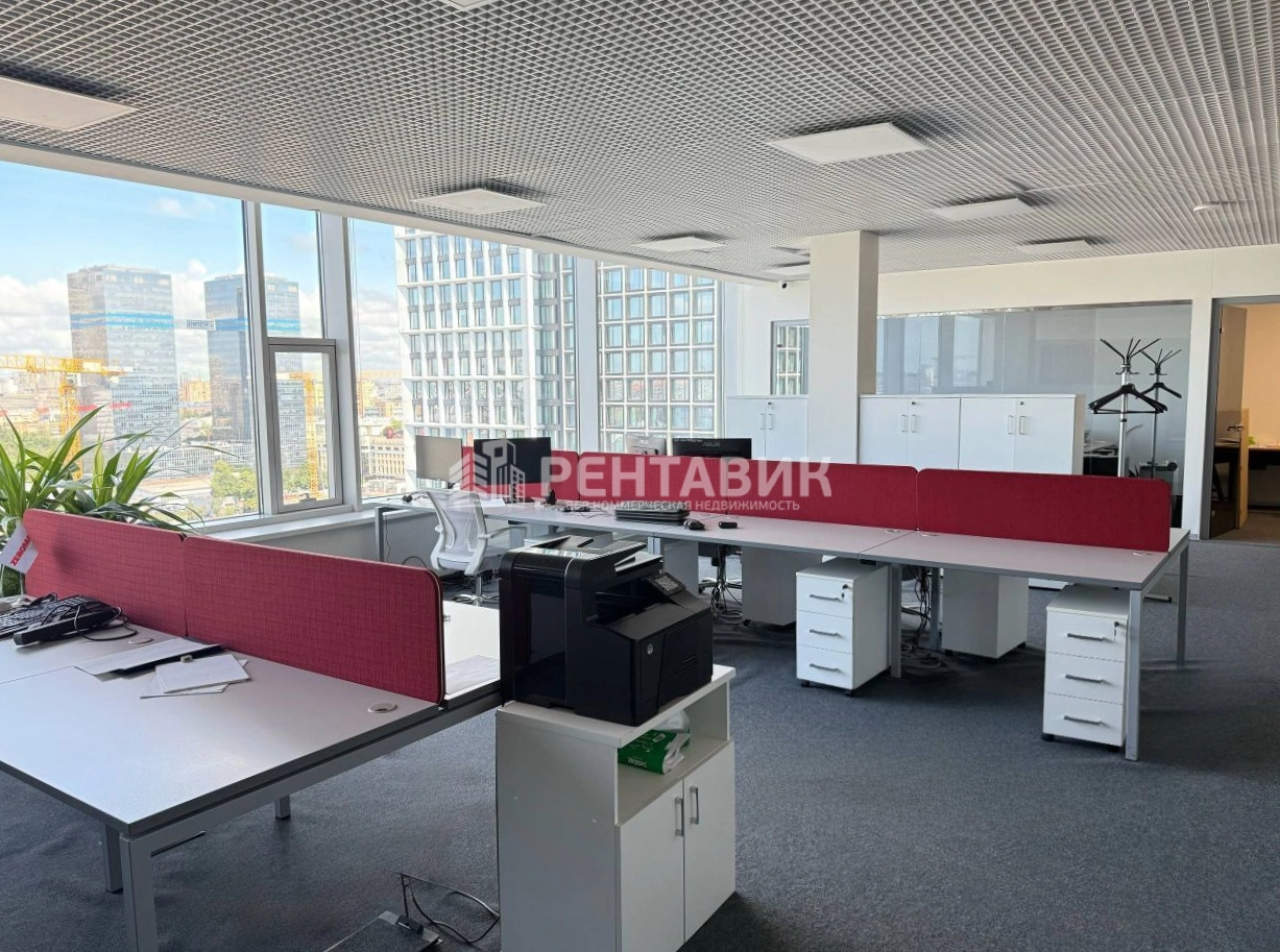 Офис Аэродом площадью 338 квадратных метров