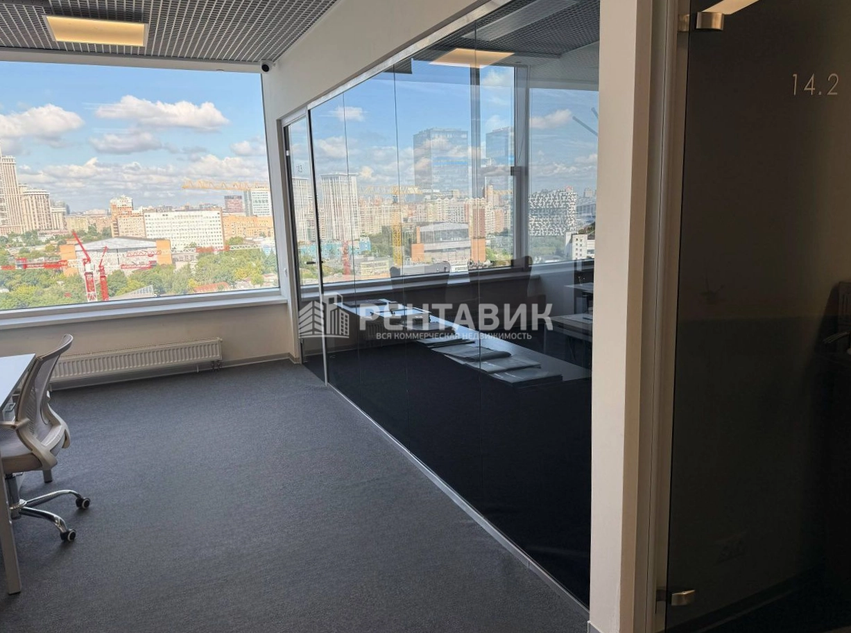 Офис Аэродом площадью 338 квадратных метров