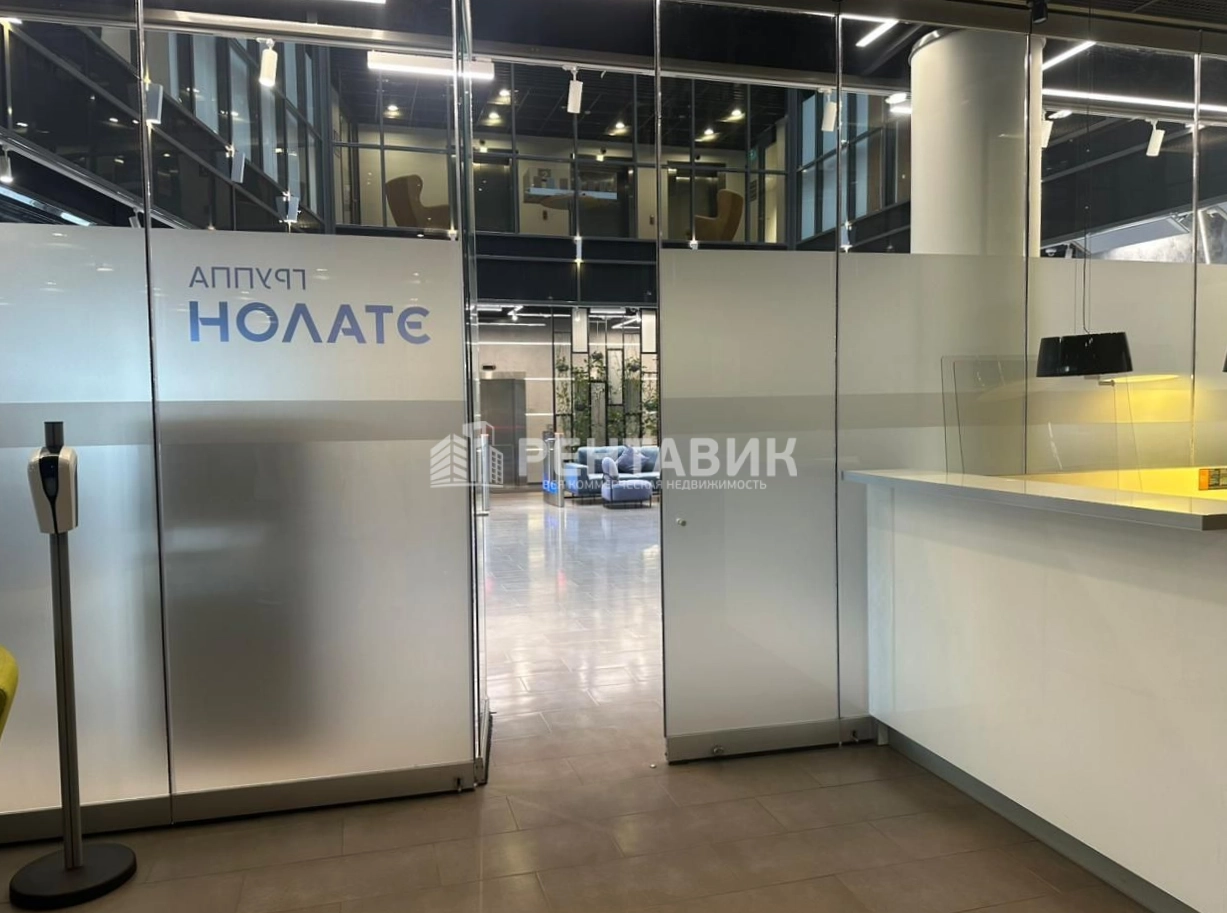 Офис Примиум площадью 1674 квадратных метров