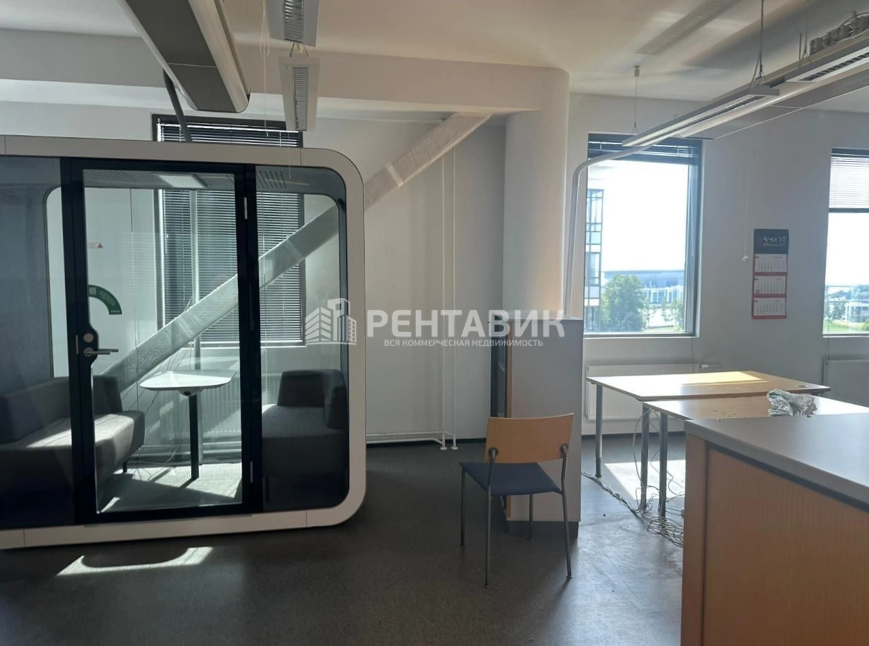 Офис Примиум площадью 1674 квадратных метров