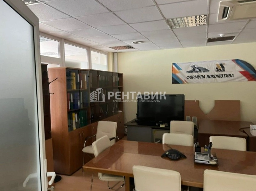 Офис Олимпийская деревня площадью 492 квадратных метров