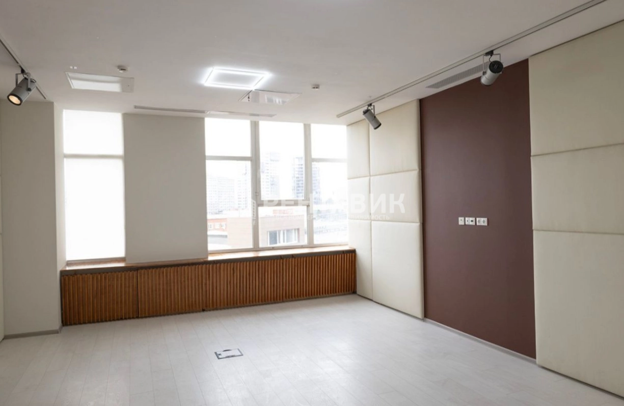 Офис Донской на Орджоникидзе площадью 505.6 квадратных метров