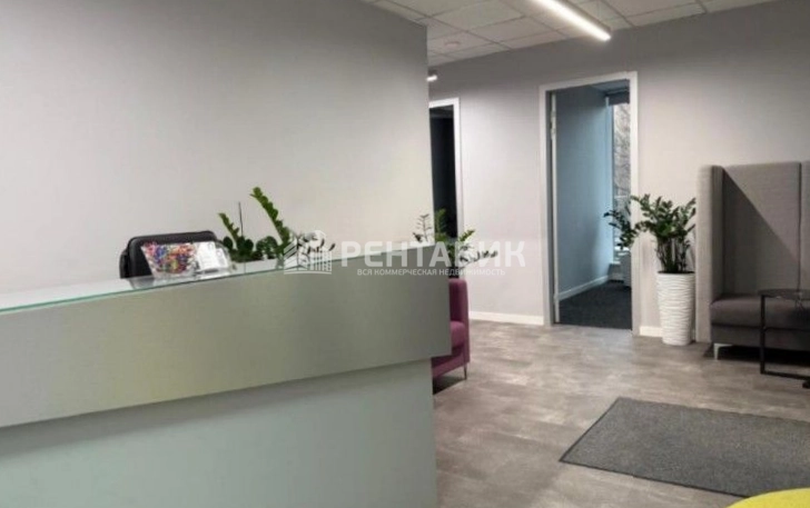 Офис Amber Plaza площадью 728 квадратных метров