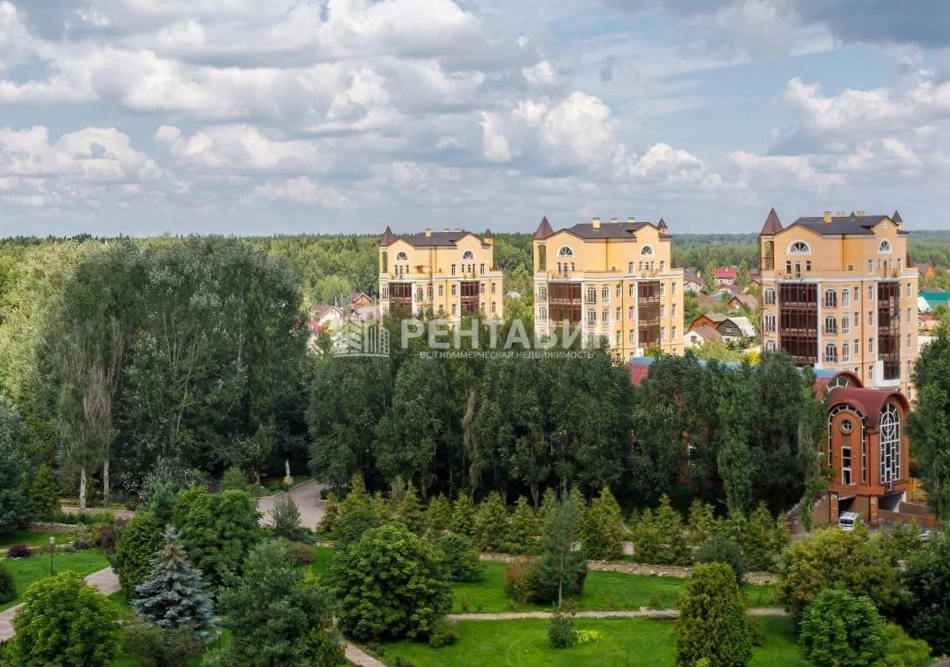 Здание целиком Креатово площадью 4500 квадратных метров