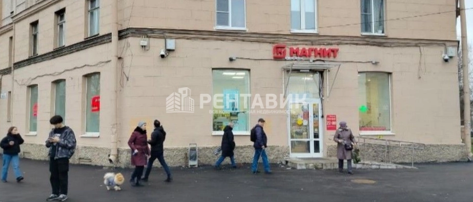 Торговая площадь Коммуны, 58 площадью 120 квадратных метров