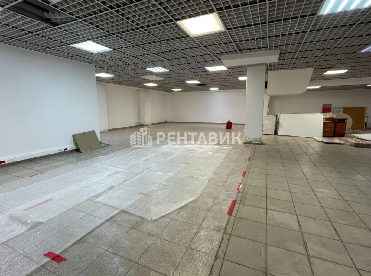 Помещение свободного назначения Renaissance Hall площадью 555 квадратных метров