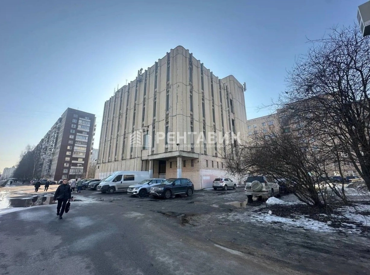 фасад дома, здание по адресу г Санкт-Петербург, пр-кт Наставников, д 44 к 1