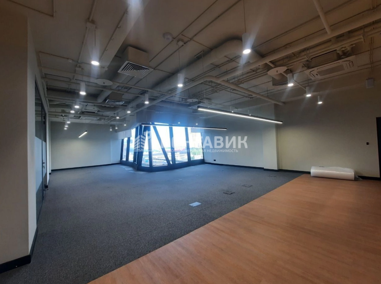 Офис Искра Парк площадью 930 квадратных метров