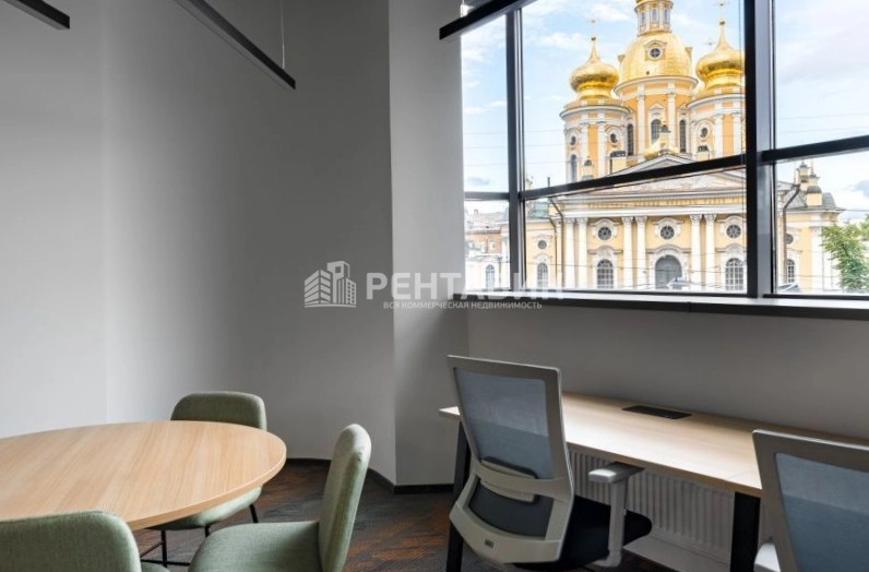 Офис Renaissance Hall площадью 40 квадратных метров