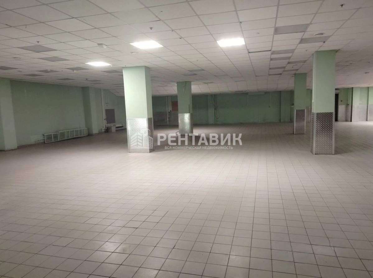 Торговая площадь На Смольной площадью 1020 квадратных метров