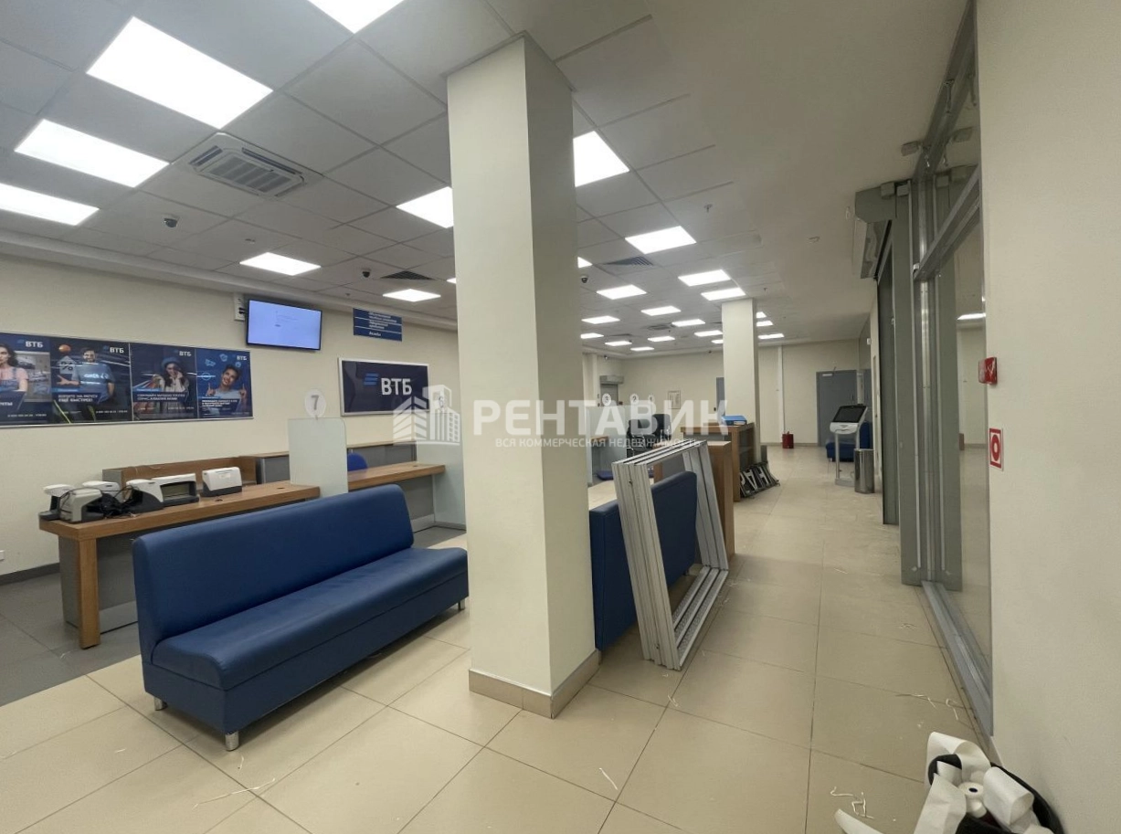 Торговая площадь Снежная 26 площадью 347 квадратных метров