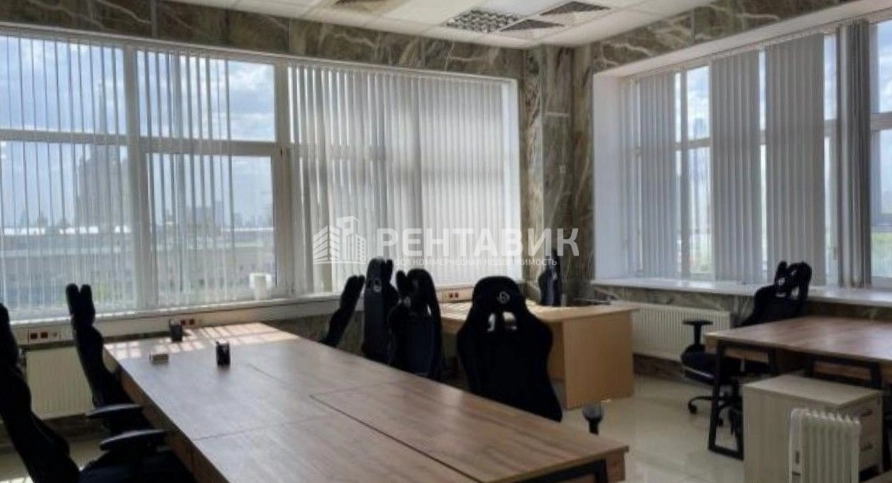 Офис Премьер Плаза площадью 332.5 квадратных метров