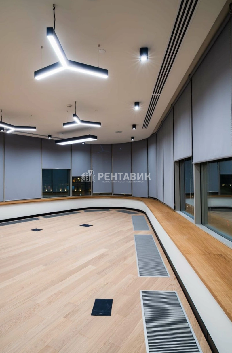 Здание целиком Эрмитаж Плаза площадью 2523 квадратных метров