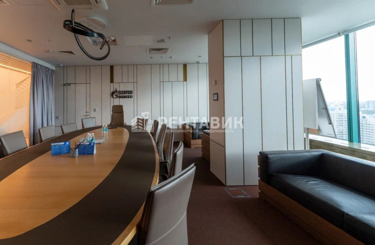 Здание целиком Газойл Плаза площадью 35864.6 квадратных метров