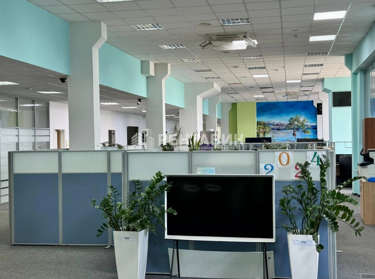Офис Варшавская плаза площадью 3690 квадратных метров