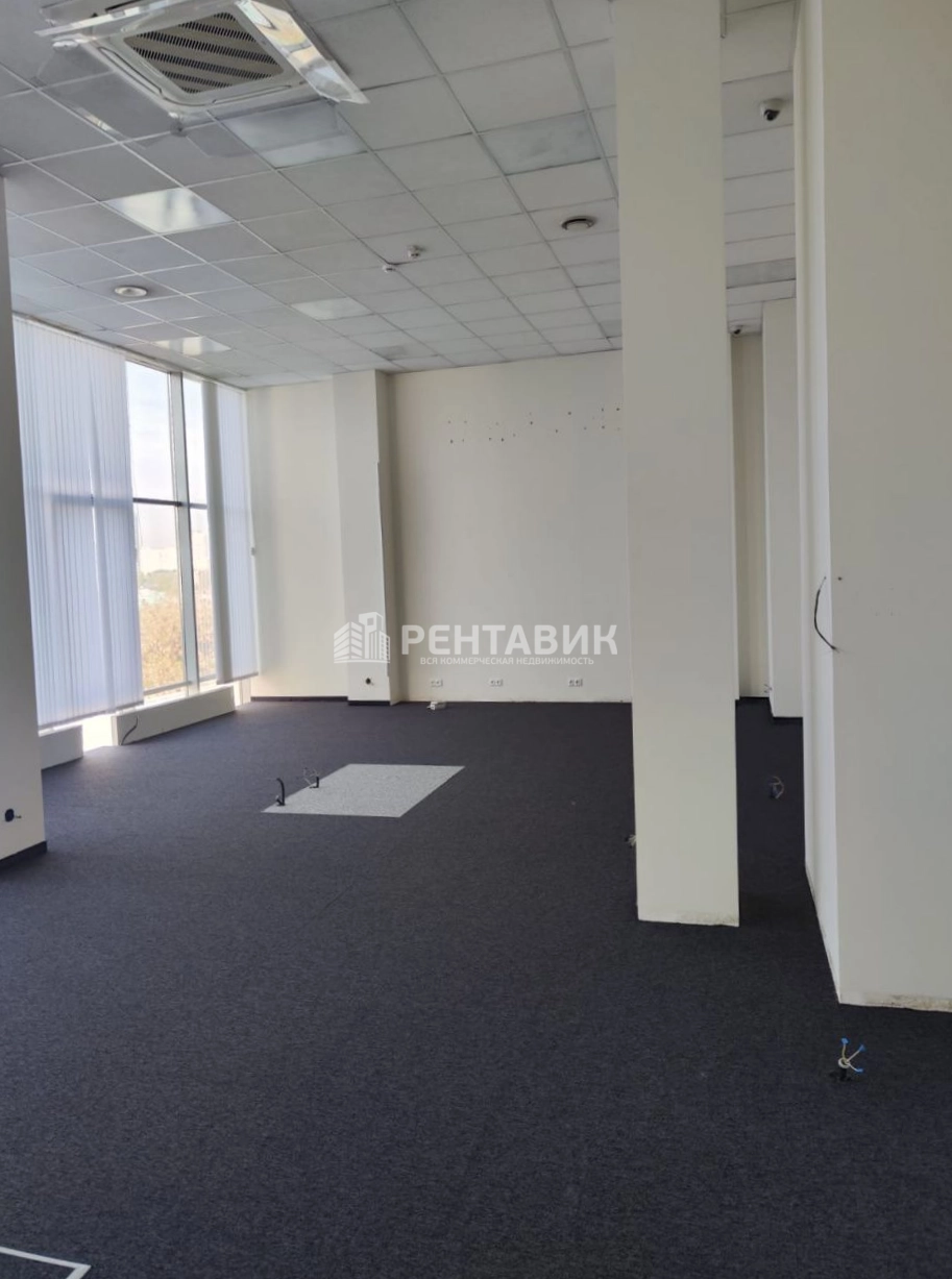 Офис Варшавская плаза площадью 3690 квадратных метров