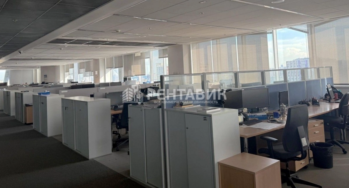 Офис Ньютон площадью 5209 квадратных метров