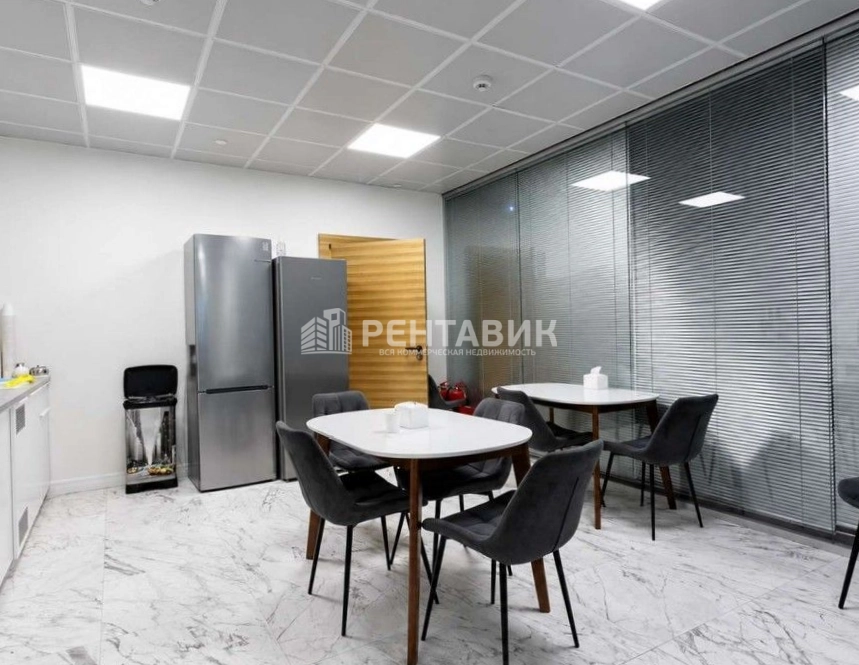 Офис Башня Империя площадью 366.8 квадратных метров
