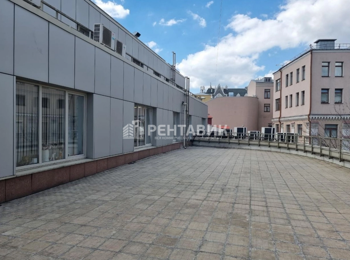Здание целиком Петровский пассаж площадью 3144.8 квадратных метров